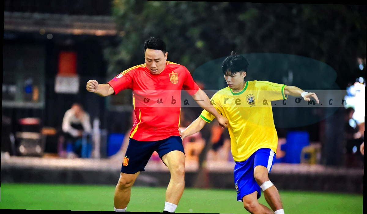 三种聚合口径的线条示意，同一组角球数据在不同跨度下呈现出的形态对比